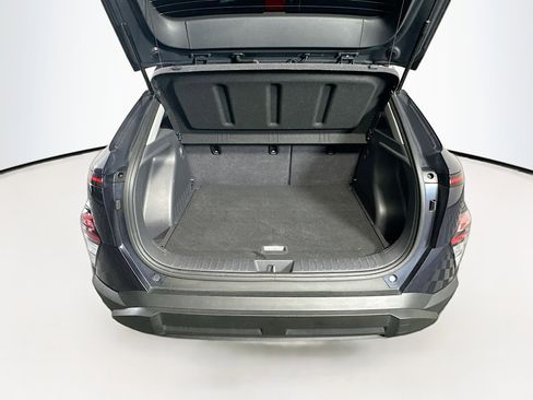 Used 2025 Hyundai Kona SEL image 30