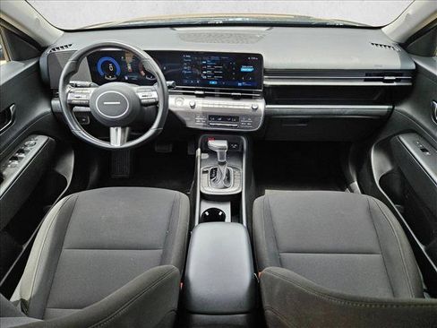 Used 2025 Hyundai Kona SEL FWD image 18