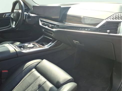 Used 2025 BMW X7 xDrive40i AWD/4WD image 25
