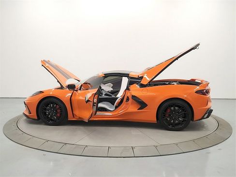 Used 2024 Chevrolet Corvette Stingray w/ Z51 Performance Package image 12