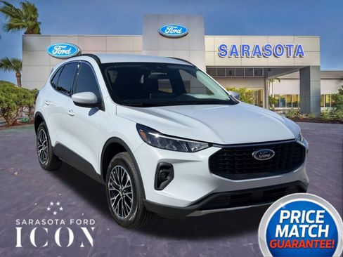 New 2026 Ford Escape SE FWD image 1