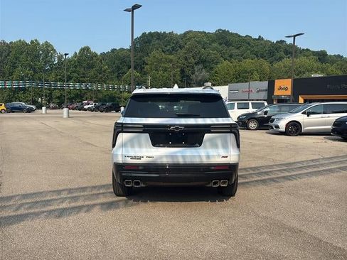 Used 2026 Chevrolet Traverse RS AWD/4WD image 6