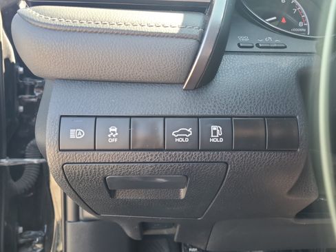 Used 2023 Toyota Camry SE FWD image 23