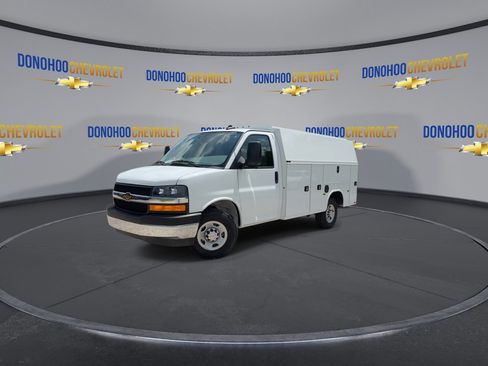 New 2025 Chevrolet Express 3500 w/ Power Convenience Package image 7