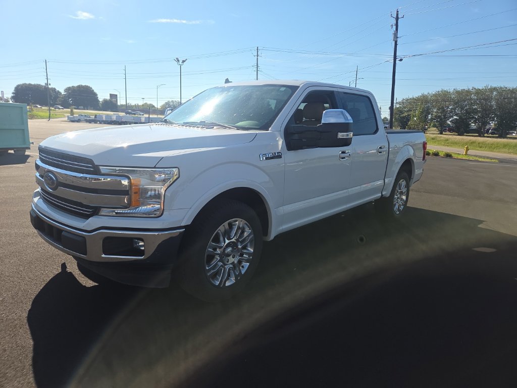 Used 2020 Ford F150 Lariat w/ Trailer Tow Package RWD image 3