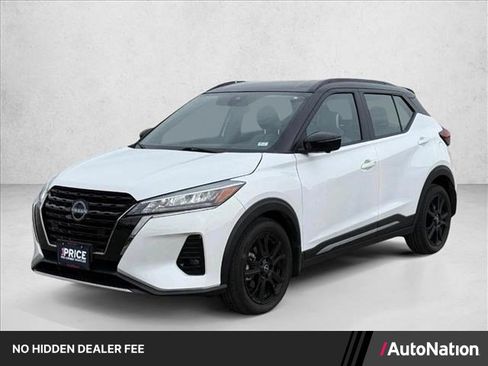 Used 2024 Nissan Kicks SR w/ SR Premium Package FWD image 1