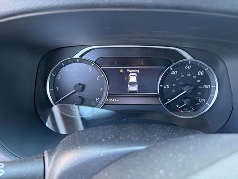 Used 2023 Nissan Frontier SV w/ SV Premium Package AWD/4WD image 10