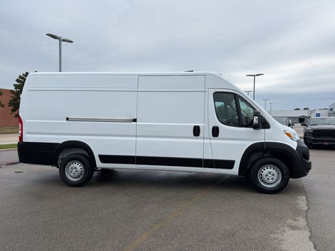 New 2026 RAM ProMaster 3500 w/ Convenience Group image 4