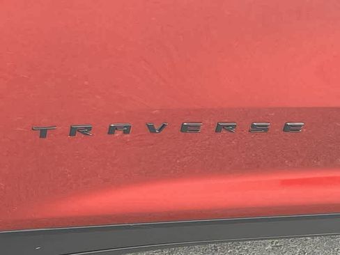 Used 2024 Chevrolet Traverse LT w/ Midnight/Sport Edition image 11