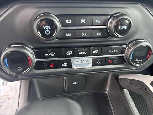 Used 2023 Ford Bronco Outer Banks image 24