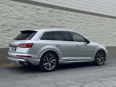 Used 2022 Audi SQ7 Prestige w/ Prestige Package AWD/4WD image 4
