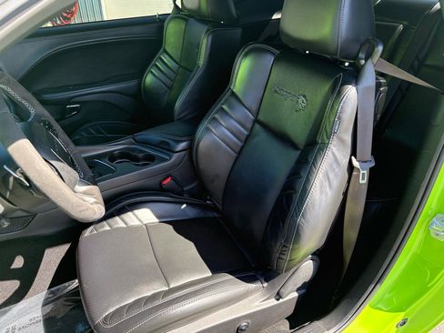 Used 2023 Dodge Challenger SRT Hellcat RWD image 17