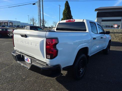Used 2024 Chevrolet Colorado W/T image 3