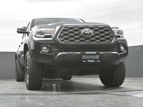 Used 2020 Toyota Tacoma TRD Off-Road w/ Technology Package AWD/4WD image 21