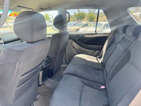 Used 2005 Toyota 4Runner SR5 RWD image 12