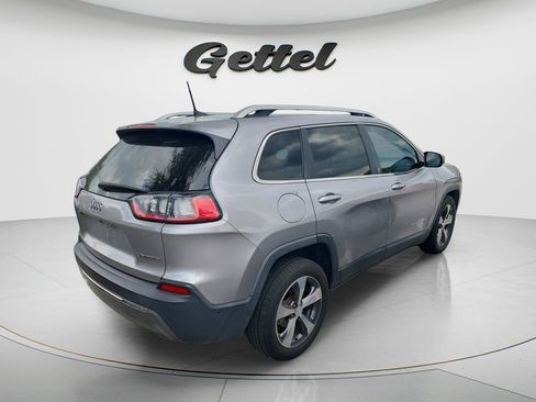 Used 2019 Jeep Cherokee Limited w/ Technology Group FWD image 3