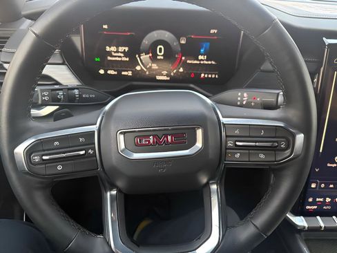 Certified 2025 GMC Acadia Elevation AWD/4WD image 20