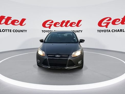 Used 2014 Ford Focus SE w/ Equipment Group 201A image 3