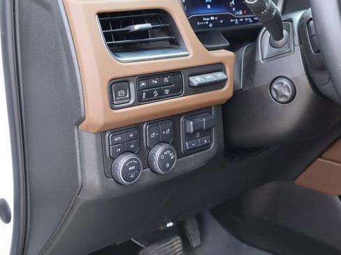 Used 2023 Chevrolet Tahoe High Country AWD/4WD image 28