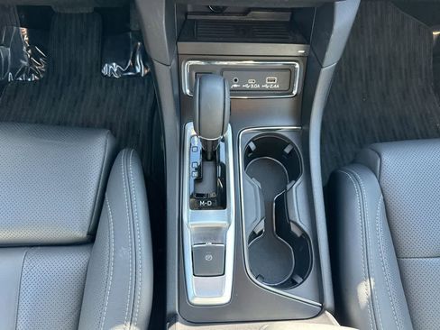 Certified 2023 Subaru Ascent Limited w/ Technology Package image 37