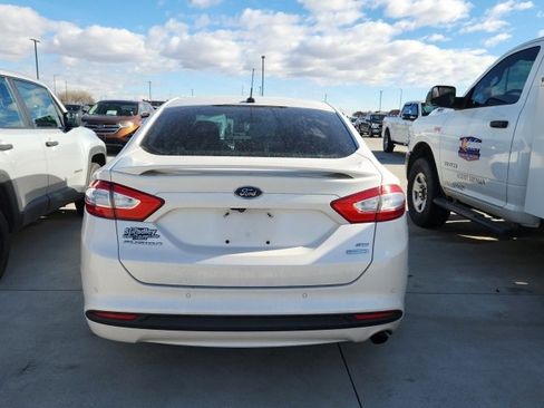 Used 2013 Ford Fusion SE image 2