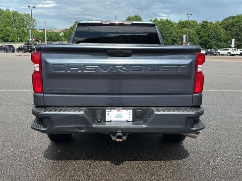 Used 2020 Chevrolet Silverado 1500 Custom w/ Custom Value Package AWD/4WD image 4
