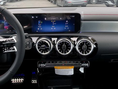 New 2025 Mercedes-Benz CLA 250 4MATIC image 9