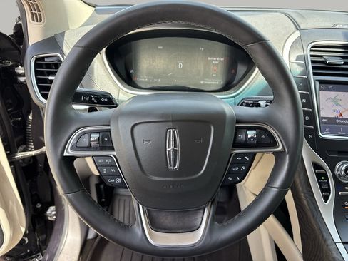 Used 2020 Lincoln Nautilus Reserve w/ Equipment Group 201A AWD/4WD image 31