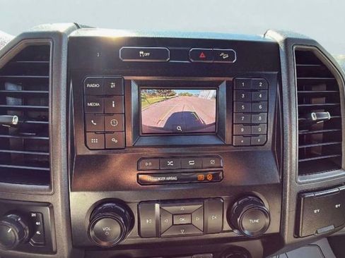 Used 2022 Ford F250 XL w/ Power Equipment Group image 18