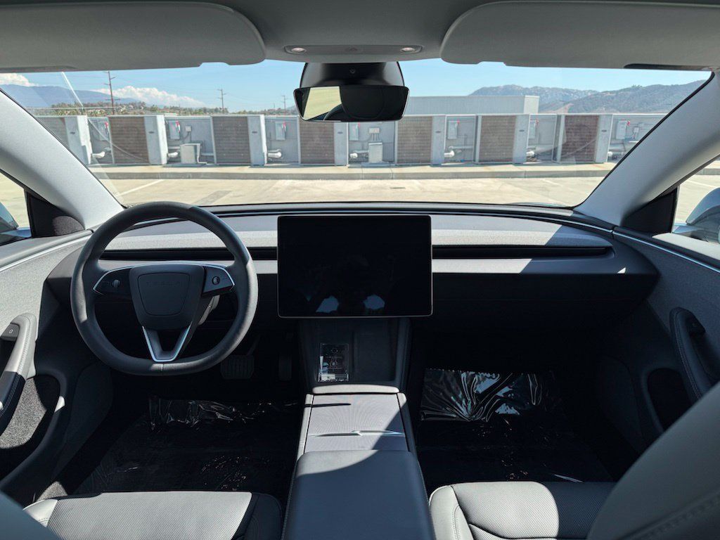 Used 2025 Tesla Model 3 RWD image 10