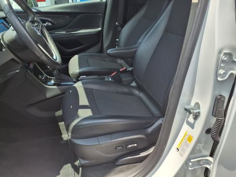 Used 2022 Buick Encore Preferred w/ Safety Package image 16