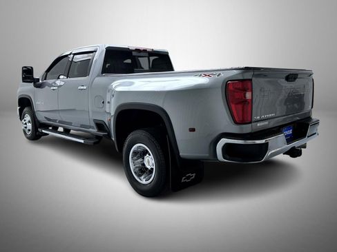 Used 2025 Chevrolet Silverado 3500 LTZ w/ LTZ Plus Package image 7