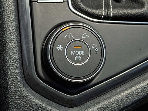 Used 2022 Volkswagen Tiguan S AWD/4WD image 21