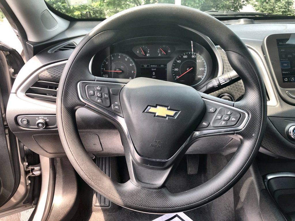 Used 2024 Chevrolet Malibu LT FWD image 14
