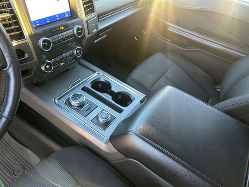 Used 2020 Ford Expedition XLT image 21
