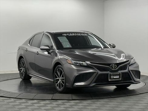 Certified 2024 Toyota Camry SE image 5