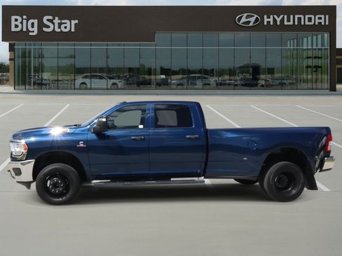 Used 2024 RAM 3500 Tradesman w/ Chrome Appearance Group AWD/4WD image 2