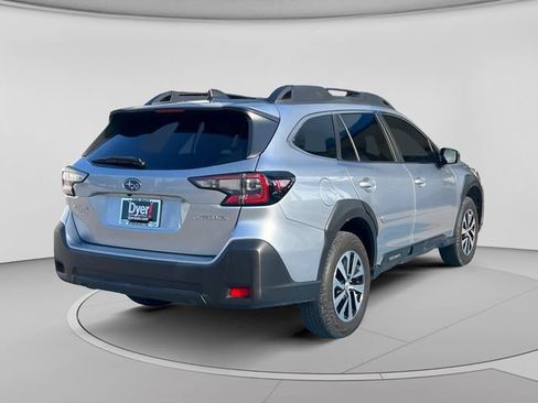 Used 2024 Subaru Outback AWD/4WD image 6