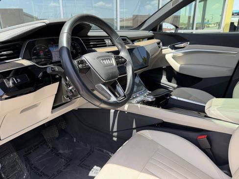 Used 2024 Audi Q8 e-tron Premium Plus AWD/4WD image 38
