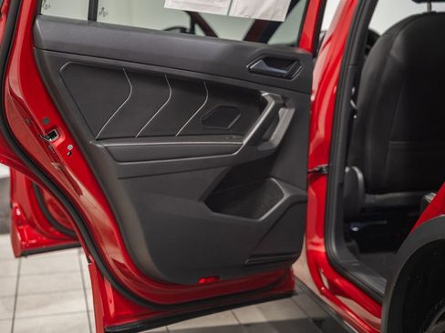 Used 2024 Volkswagen Tiguan SE R-Line image 38