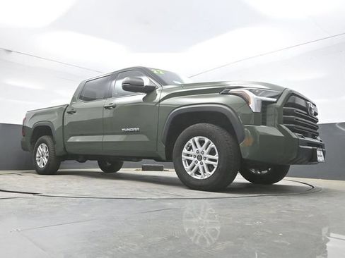 Used 2022 Toyota Tundra SR5 AWD/4WD image 30