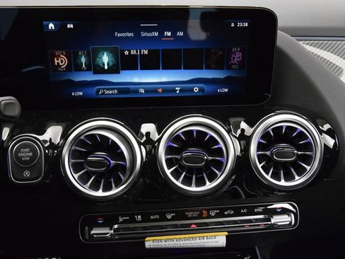 New 2026 Mercedes-Benz GLA 35 AMG 4MATIC image 27