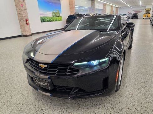 Used 2021 Chevrolet Camaro LT RWD image 8