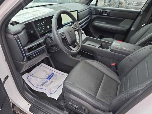 New 2025 Hyundai Santa Fe Calligraphy image 8