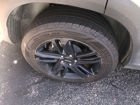 Used 2025 Chevrolet Trax ACTIV w/ Sunroof Package FWD image 6
