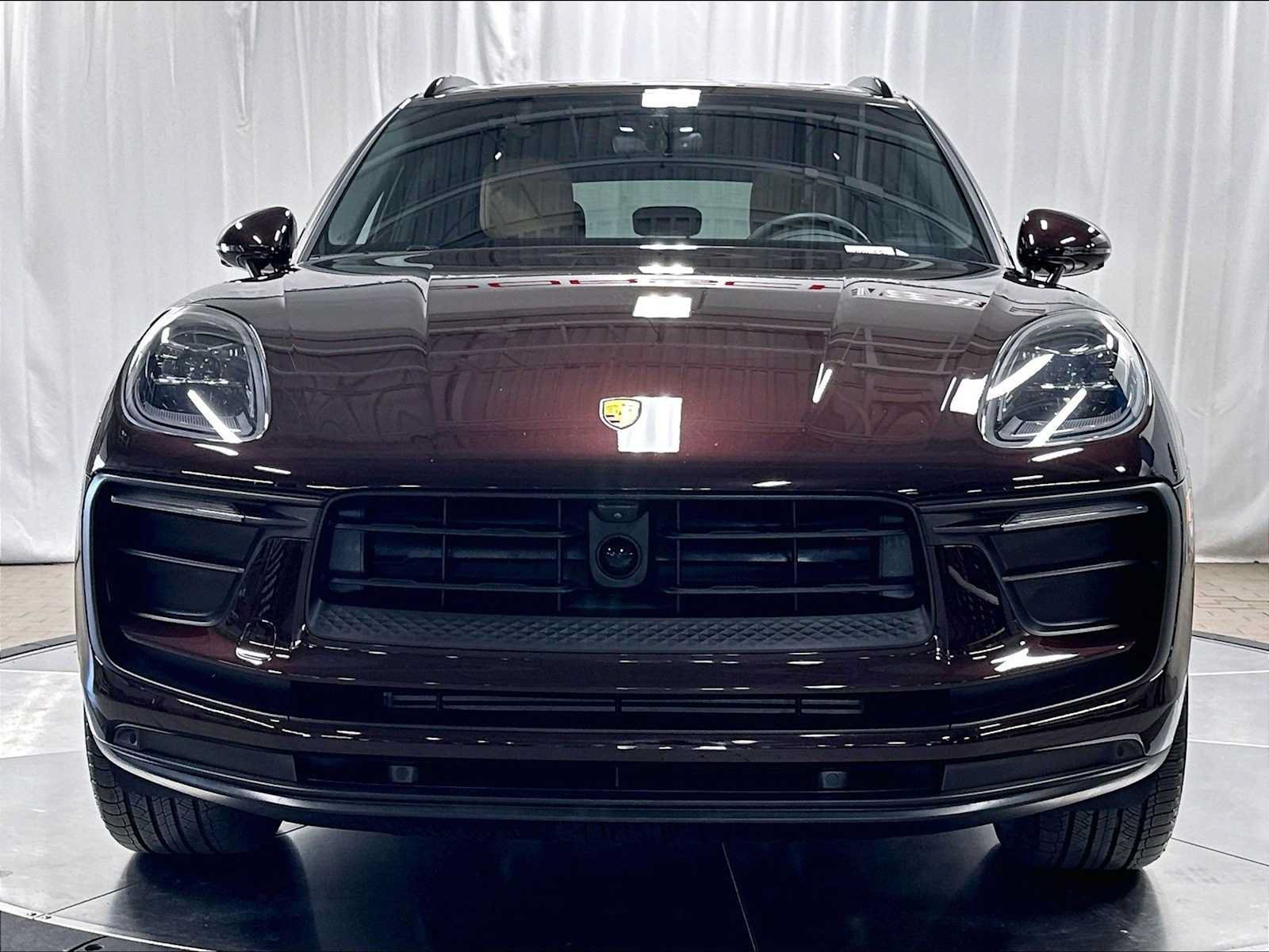 Used 2026 Porsche Macan AWD/4WD image 13