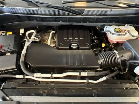 Used 2022 Chevrolet Silverado 1500 LT w/ Protection Package AWD/4WD image 40
