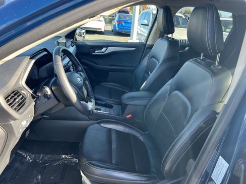 Used 2020 Ford Escape SE Sport image 13