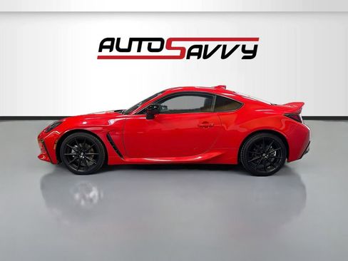 Used 2022 Toyota GR86 Premium RWD image 4