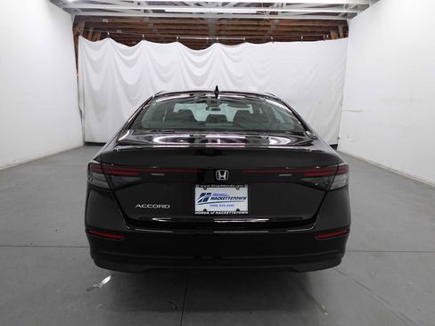 Used 2023 Honda Accord LX image 6